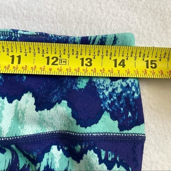 Zella Workout Knee Length Athletic Workout Legging Size Medium - Picture 7 of 9